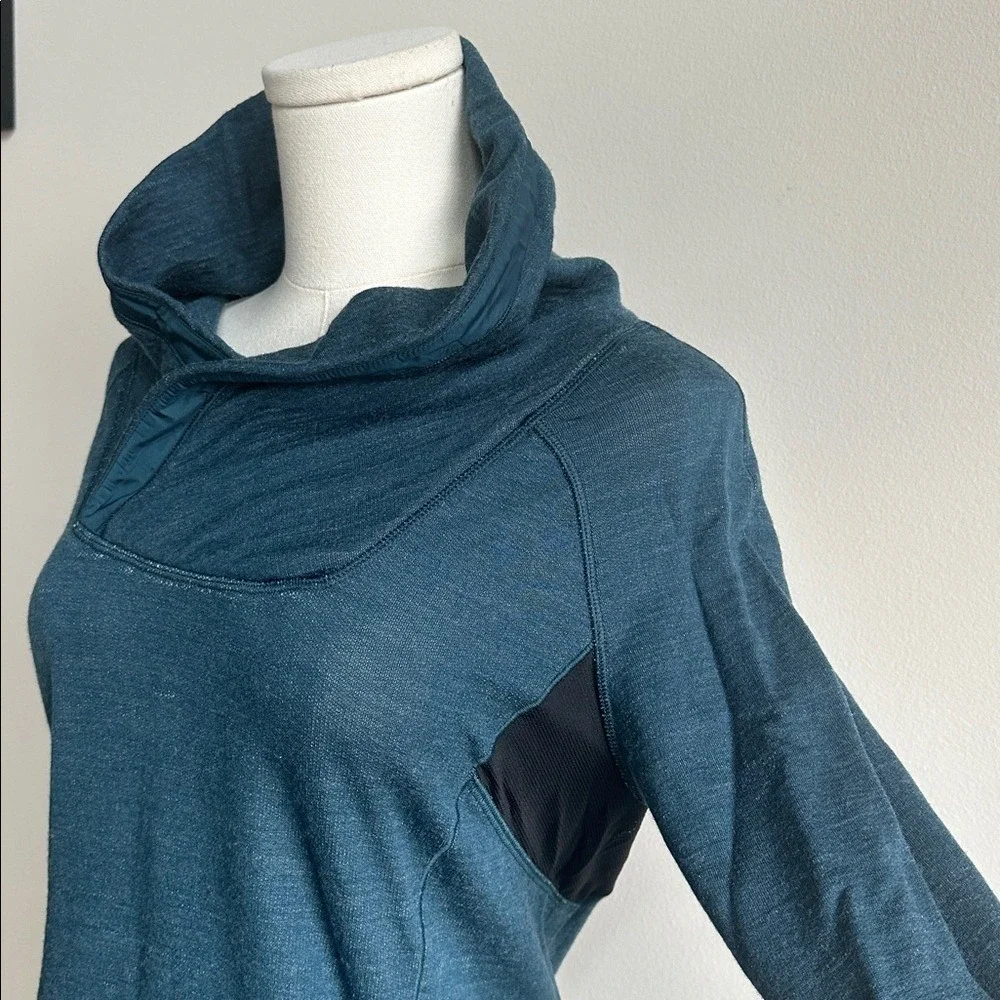 LuLuLemon Womens Wool Fitted Mock Neck Running Hiking Long Sleeve Top 8 Gorpcore